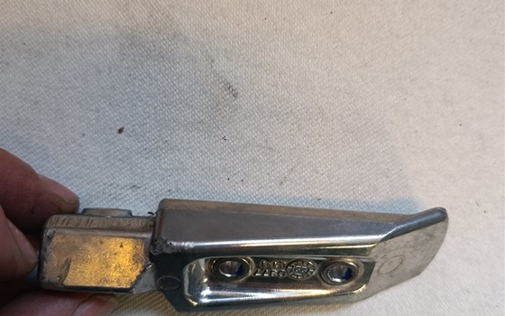 Fußraste Fahrer links - Bild 1