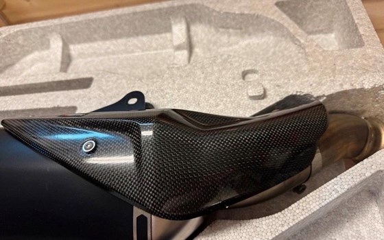 Akrapovic "Slip-on Line" - neu und originalverpackt - Bild 3