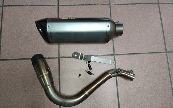 Akrapovic Auspuff KTM 125 / 200 Duke RC - Bild 1