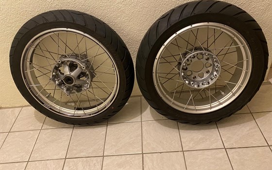 BMW R1200gs R1250gs Radsatz silber Kreuzspeichenräder Felgensatz - Bild 1