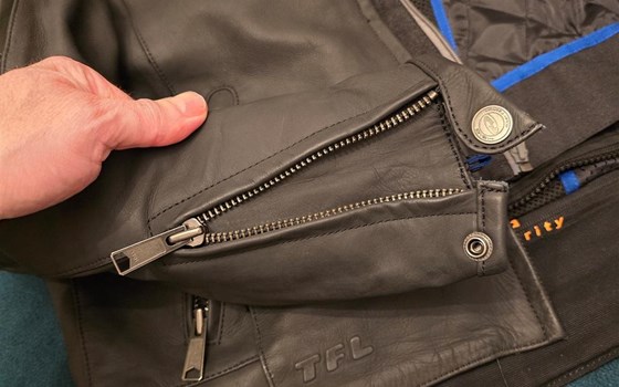 Held Herren Lederkombi 2 Teiler Neuwertig - Bild 10