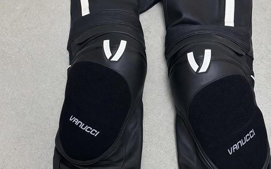 Vanucci Lederkombi inkl. Stiefel - Bild 4