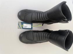 Neue ungetragene Motorradstiefel