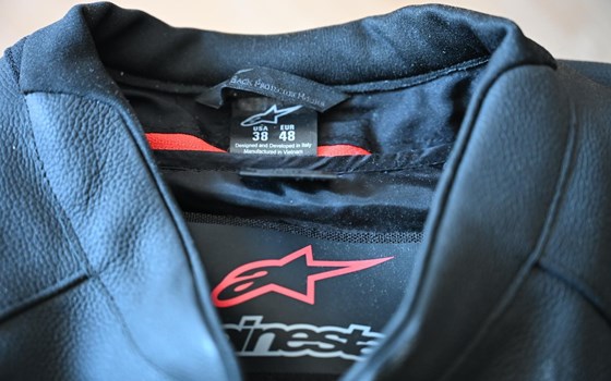alpinestars gp plus r v4 lederjacke schwarz - Bild 2