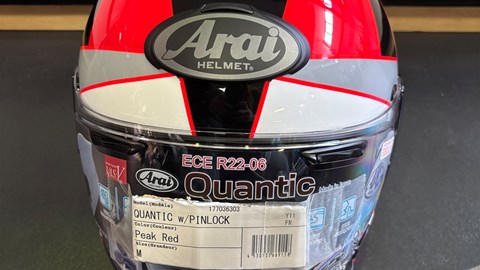 Helm Arai Quantik PEAK RED "S"