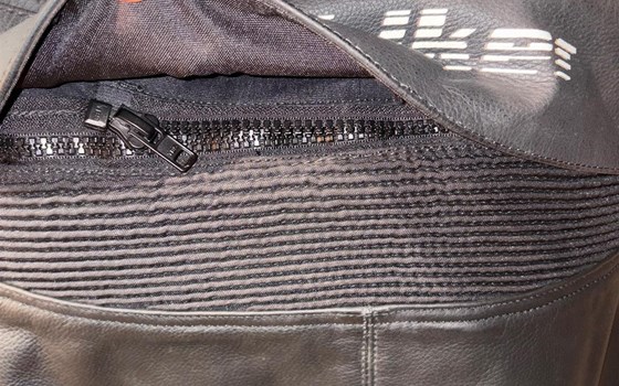 Damen Kombi mit Handschuhe und Helm - Bild 19