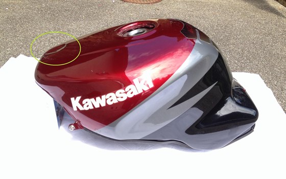 Kawasaki ZX-9R Tank - Bild 2