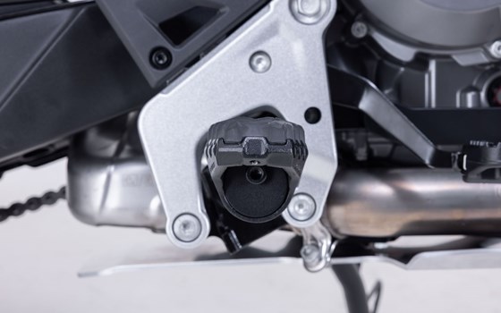 EVO Fußrasten-Kit. Schwarz. CFMoto 800MT-X (24-). - Bild 5