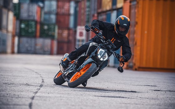 Verleihmotorrad KTM 390 Duke vom Händler Motorrad Bolte - Bild 6