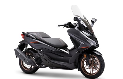 Leihmotorrad Honda Forza 125
