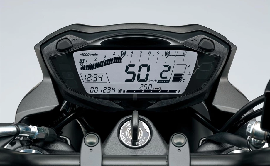 Verleihmotorrad Suzuki SV650 vom Händler Stöbe Motorräder Bild 3: Verleihmotorrad Suzuki SV650 vom Händler Stöbe Motorräder