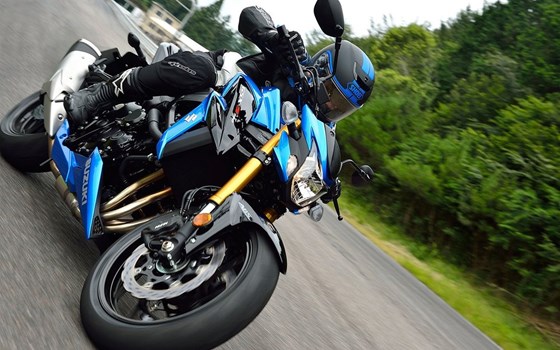 Verleihmotorrad Suzuki GSX-S750 vom Händler Stöbe Motorräder - Bild 3 Verleihmotorrad Suzuki GSX-S750 vom Händler Stöbe Motorräder - Bild 3