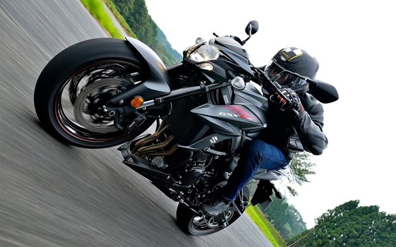Verleihmotorrad Suzuki GSX-S750 vom Händler Stöbe Motorräder - Bild 29 Verleihmotorrad Suzuki GSX-S750 vom Händler Stöbe Motorräder - Bild 29