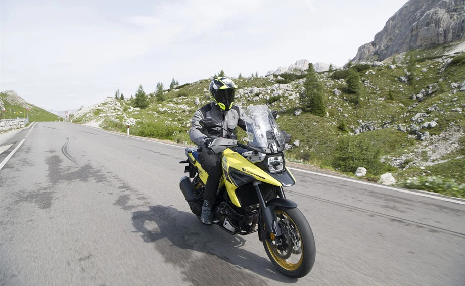 Verleihmotorrad Suzuki V-Strom 1050 XT vom Händler Stöbe Motorräder Bild 6: Verleihmotorrad Suzuki V-Strom 1050 XT vom Händler Stöbe Motorräder