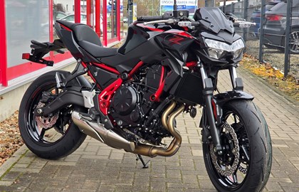 Leihmotorrad Kawasaki Z650