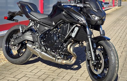 Leihmotorrad Kawasaki Z650