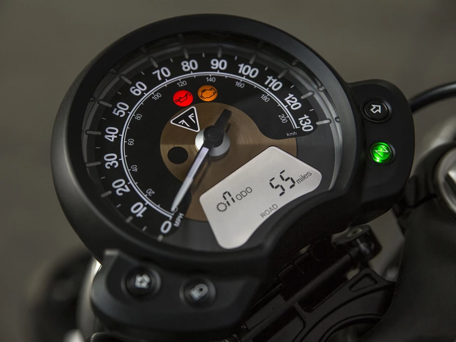 Verleihmotorrad Triumph Bonneville Bobber vom Händler Klingenberger Kehl GbR Bild 26: Verleihmotorrad Triumph Bonneville Bobber vom Händler Klingenberger Kehl GbR