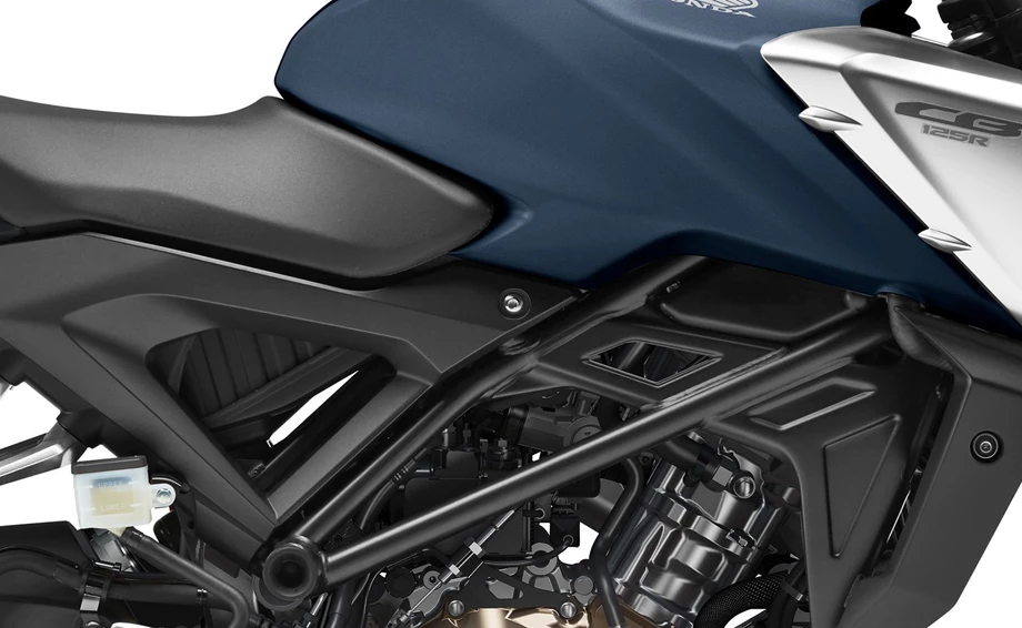 Verleihmotorrad Honda CB125R vom Händler Bruhy Kraftfahrzeug GmbH Bild 7: Verleihmotorrad Honda CB125R vom Händler Bruhy Kraftfahrzeug GmbH