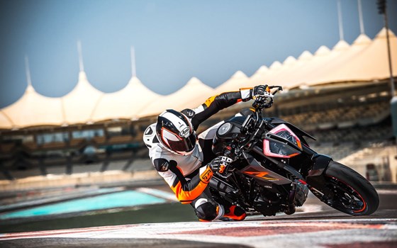 Verleihmotorrad KTM 1290 Super Duke R vom Händler Bert von Zitzewitz - Bild 9 Verleihmotorrad KTM 1290 Super Duke R vom Händler Bert von Zitzewitz - Bild 9