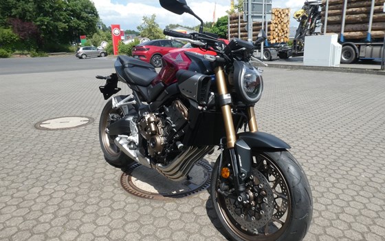 Verleihmotorrad Honda CB650R E-Clutch vom Händler Zweirad-Center Zöller - Bild 1
