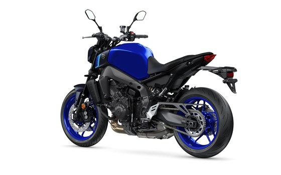 Verleihmotorrad Yamaha MT-09 vom Händler Motorrad Dirnberger GmbH & Co. KG - Bild 3 Verleihmotorrad Yamaha MT-09 vom Händler Motorrad Dirnberger GmbH & Co. KG - Bild 3