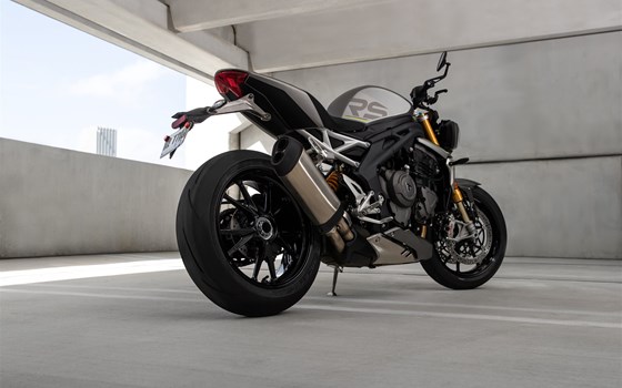 Verleihmotorrad Triumph Speed Triple RS vom Händler Kfz- und Zweirad-Technik Marcel Schmidt - Bild 4 Verleihmotorrad Triumph Speed Triple RS vom Händler Kfz- und Zweirad-Technik Marcel Schmidt - Bild 4