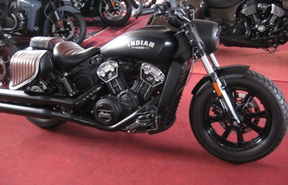 Leihmotorrad Indian Scout Bobber 1131