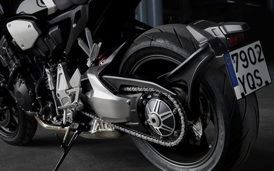 Verleihmotorrad Honda CB 1000 R vom Händler Wollstadt GmbH & Co. KG - Bild 18 Verleihmotorrad Honda CB 1000 R vom Händler Wollstadt GmbH & Co. KG - Bild 18