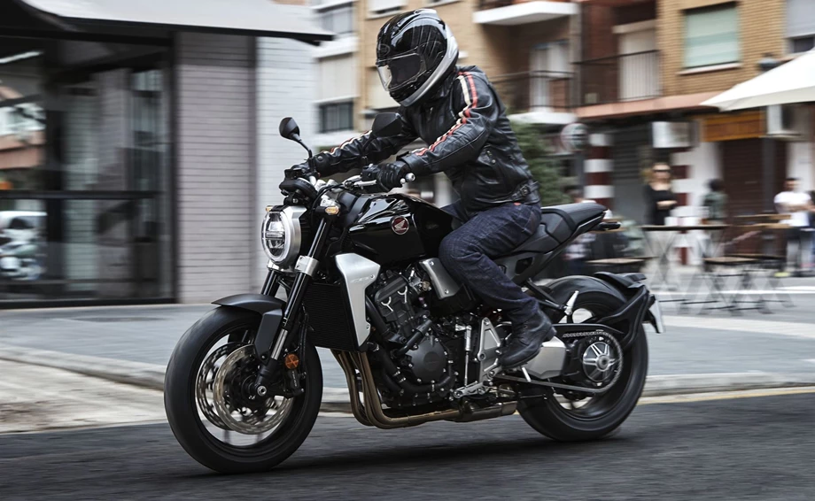 Verleihmotorrad Honda CB 1000 R vom Händler Wollstadt GmbH & Co. KG Bild 2: Verleihmotorrad Honda CB 1000 R vom Händler Wollstadt GmbH & Co. KG