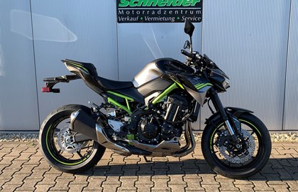 Leihmotorrad Kawasaki Z900 70kW
