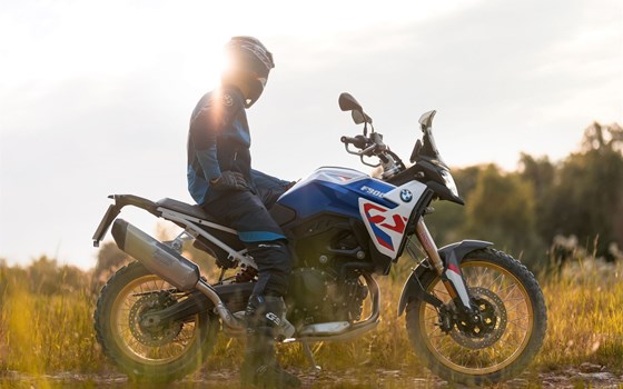 Verleihmotorrad BMW F 900 GS vom Händler Auto-Leebmann GmbH - Bild 3