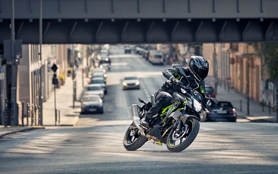 Verleihmotorrad Kawasaki Z125 vom Händler Moto K Team GmbH - Bild 7 Verleihmotorrad Kawasaki Z125 vom Händler Moto K Team GmbH - Bild 7