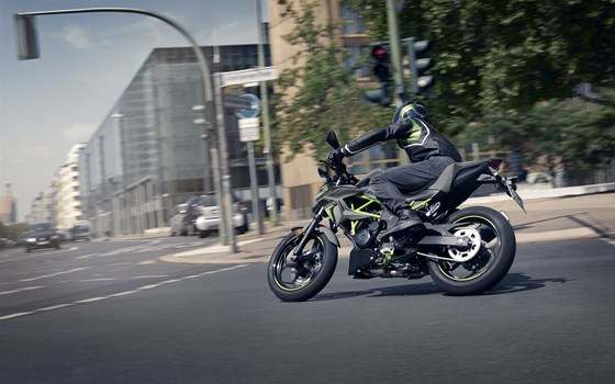Verleihmotorrad Kawasaki Z125 vom Händler Moto K Team GmbH - Bild 3 Verleihmotorrad Kawasaki Z125 vom Händler Moto K Team GmbH - Bild 3
