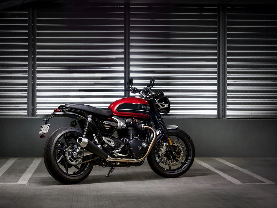 Verleihmotorrad Triumph Speed Twin 1200 vom Händler Klingenberger Kehl GbR Bild 8: Verleihmotorrad Triumph Speed Twin 1200 vom Händler Klingenberger Kehl GbR