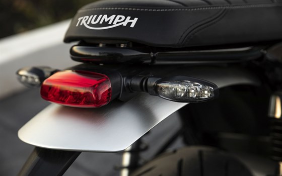 Verleihmotorrad Triumph Speed Twin 1200 vom Händler Klingenberger Kehl GbR - Bild 9 Verleihmotorrad Triumph Speed Twin 1200 vom Händler Klingenberger Kehl GbR - Bild 9