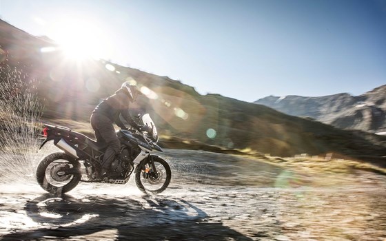 Verleihmotorrad Triumph Tiger 900 Rally Pro vom Händler Q-Bike Technik GmbH - Bild 24 Verleihmotorrad Triumph Tiger 900 Rally Pro vom Händler Q-Bike Technik GmbH - Bild 24