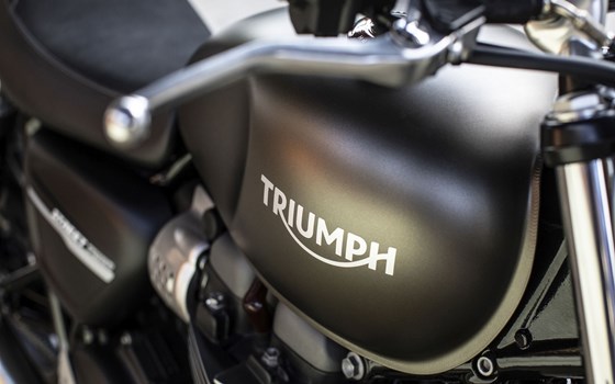 Verleihmotorrad Triumph Speed Twin 900 vom Händler Q-Bike Technik GmbH - Bild 20 Verleihmotorrad Triumph Speed Twin 900 vom Händler Q-Bike Technik GmbH - Bild 20