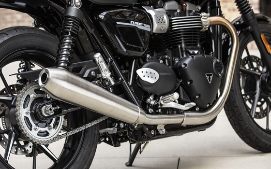 Verleihmotorrad Triumph Speed Twin 900 vom Händler Q-Bike Technik GmbH - Bild 24 Verleihmotorrad Triumph Speed Twin 900 vom Händler Q-Bike Technik GmbH - Bild 24