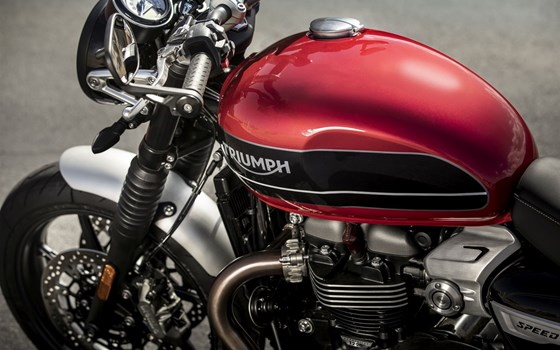 Verleihmotorrad Triumph Speed Twin 1200 vom Händler Q-Bike Technik GmbH - Bild 26 Verleihmotorrad Triumph Speed Twin 1200 vom Händler Q-Bike Technik GmbH - Bild 26