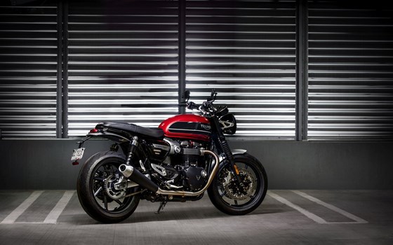 Verleihmotorrad Triumph Speed Twin 1200 vom Händler Q-Bike Technik GmbH - Bild 27 Verleihmotorrad Triumph Speed Twin 1200 vom Händler Q-Bike Technik GmbH - Bild 27