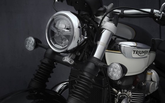 Verleihmotorrad Triumph Bonneville Speedmaster vom Händler Q-Bike Technik GmbH - Bild 24 Verleihmotorrad Triumph Bonneville Speedmaster vom Händler Q-Bike Technik GmbH - Bild 24
