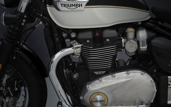 Verleihmotorrad Triumph Bonneville Speedmaster vom Händler Q-Bike Technik GmbH - Bild 25 Verleihmotorrad Triumph Bonneville Speedmaster vom Händler Q-Bike Technik GmbH - Bild 25