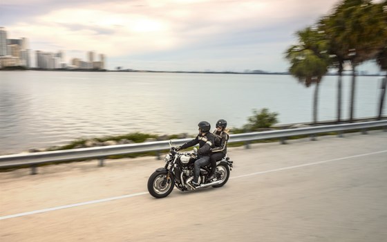 Verleihmotorrad Triumph Bonneville Speedmaster vom Händler Q-Bike Technik GmbH - Bild 7 Verleihmotorrad Triumph Bonneville Speedmaster vom Händler Q-Bike Technik GmbH - Bild 7