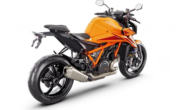 Verleihmotorrad KTM 1390 Super Duke R EVO vom Händler Motorrad Dirnberger GmbH & Co. KG - Bild 3 Verleihmotorrad KTM 1390 Super Duke R EVO vom Händler Motorrad Dirnberger GmbH & Co. KG - Bild 3