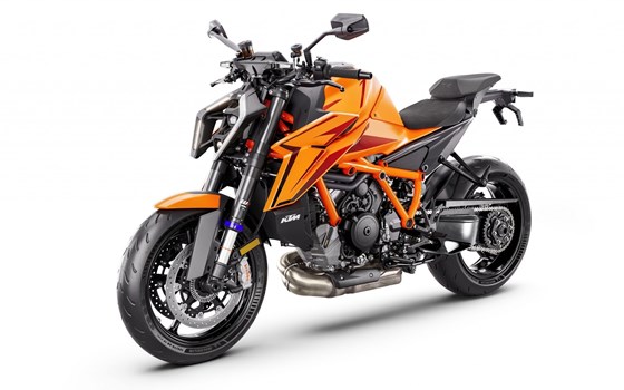 Verleihmotorrad KTM 1390 Super Duke R EVO vom Händler Motorrad Dirnberger GmbH & Co. KG - Bild 4 Verleihmotorrad KTM 1390 Super Duke R EVO vom Händler Motorrad Dirnberger GmbH & Co. KG - Bild 4