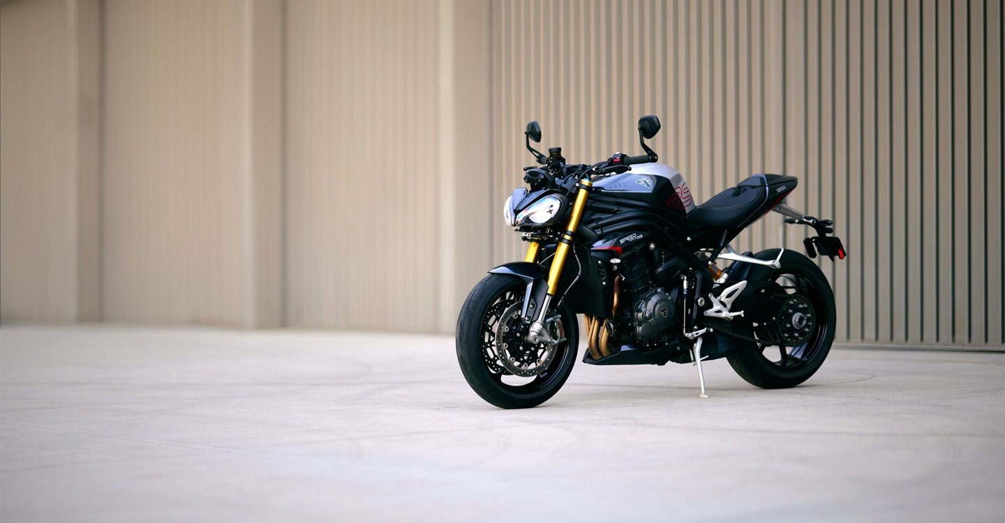 Verleihmotorrad Triumph Speed Triple 1200 RS vom Händler Motorrad Reinhardt GmbH