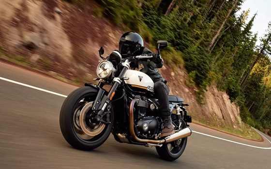 Verleihmotorrad Triumph Speed Twin 1200 vom Händler hmf Motorräder GmbH - Bild 1