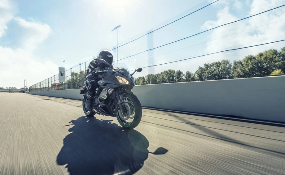 Verleihmotorrad Kawasaki Ninja 650 vom Händler Stöbe Motorräder Bild 14: Verleihmotorrad Kawasaki Ninja 650 vom Händler Stöbe Motorräder