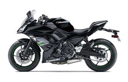 Leihmotorrad Kawasaki Ninja 650