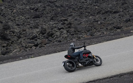 Verleihmotorrad Ducati Diavel 1260 S vom Händler Moto 77 AG - Bild 15 Verleihmotorrad Ducati Diavel 1260 S vom Händler Moto 77 AG - Bild 15